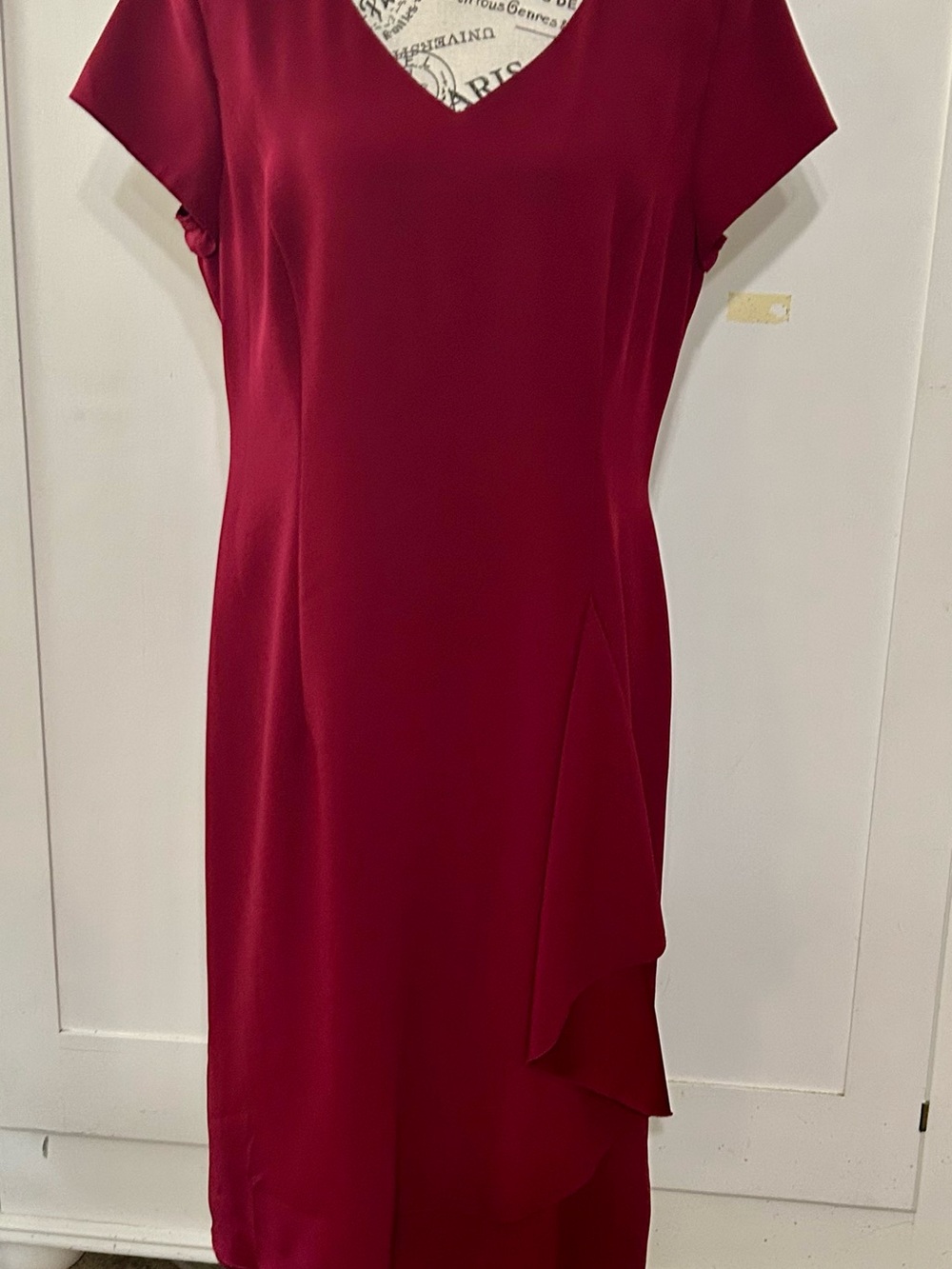 Talbots Woman’s V-Neck Burgundy Dress.      Size 12